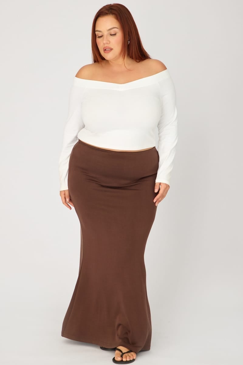 Brown Knit Maxi Skirt Look Brown Knit Maxi Skirt Look — Simple Skirt Outfit Plus Size