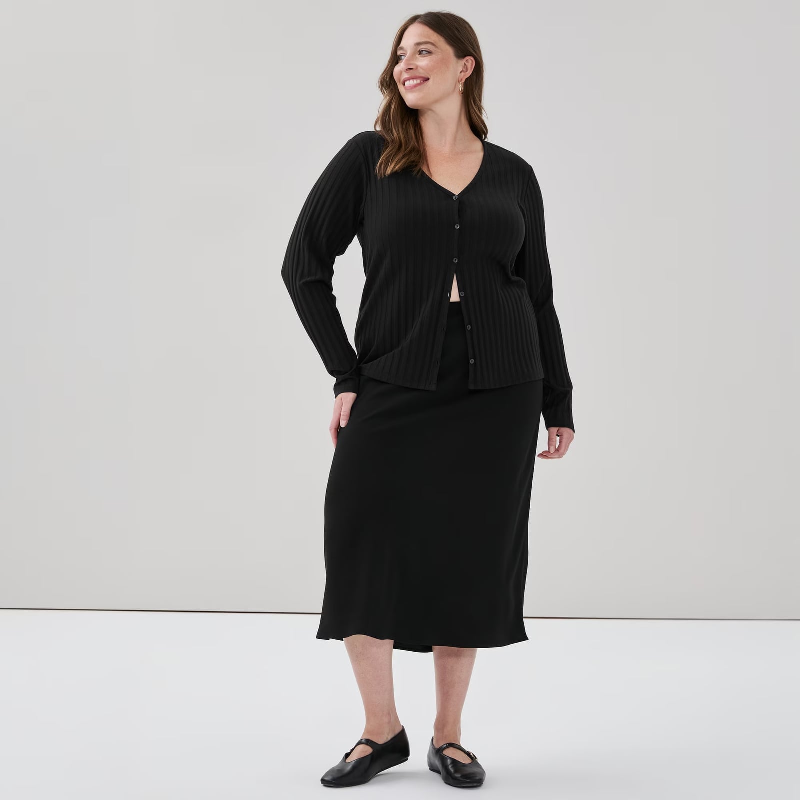 Black Slip Midi Skirt Combination Black Slip Midi Skirt Combination — Simple Skirt Outfit Plus Size