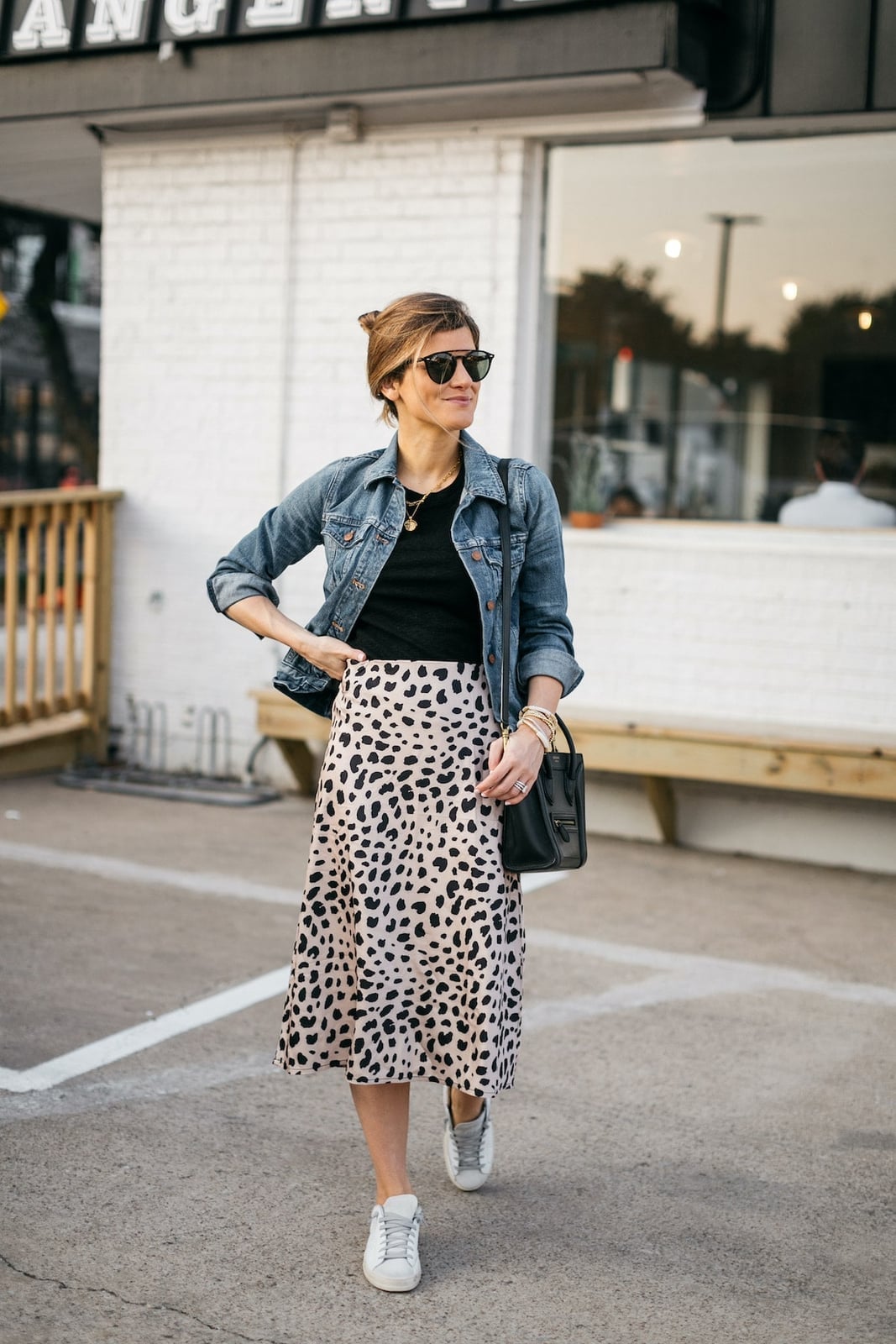 Leopard Print Skirt with Denim Jacket and Sneakers Leopard Print Skirt with Denim Jacket and Sneakers — Simple Skirt Outfit Work