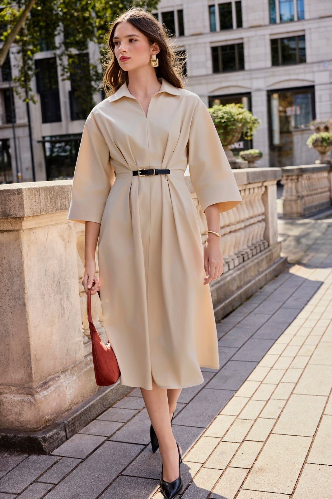 Beige Midi Dress with Black Belt and Heels Beige Midi Dress with Black Belt and Heels — Simple Smart Casual Outfits