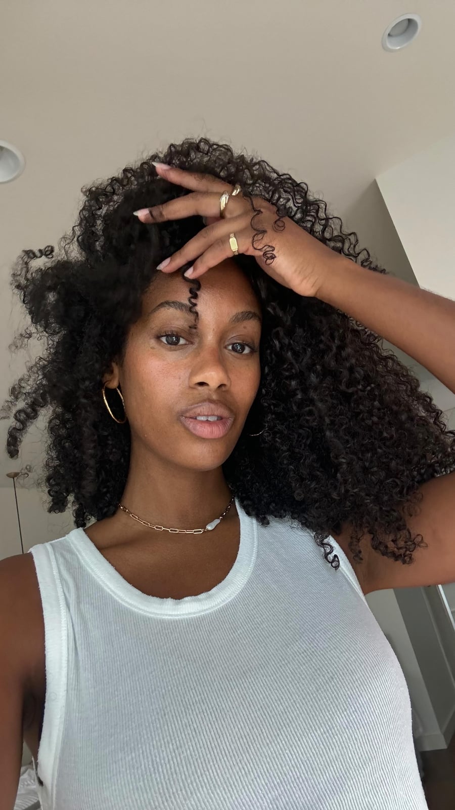 Shoulder Length Layered Hair With Soft Curls Shoulder Length Layered Hair With Soft Curls — Simple Soft Curls