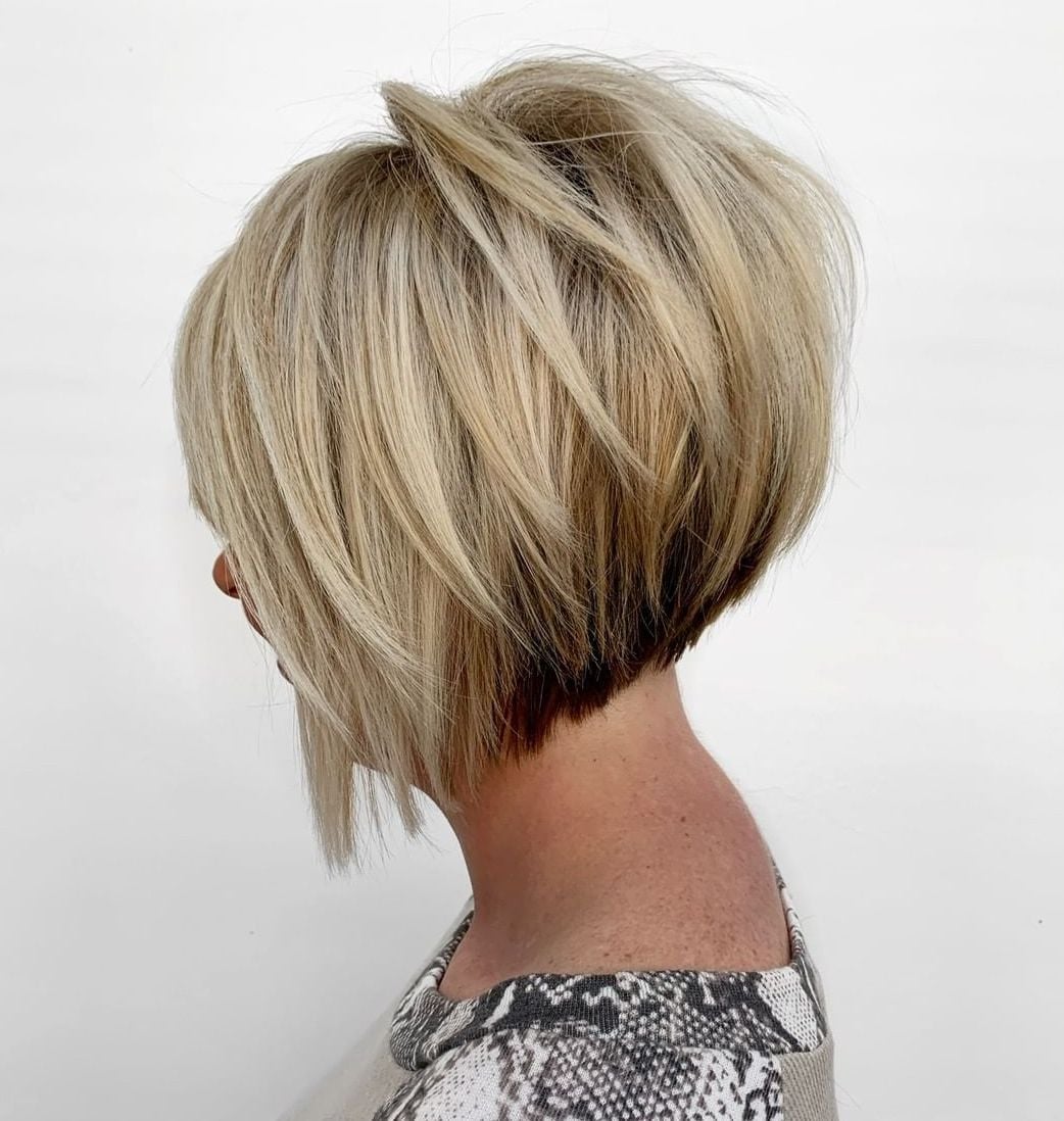 Neck-Length Stacked Bob Volume Neck-Length Stacked Bob Volume — Simple Stacked Bob