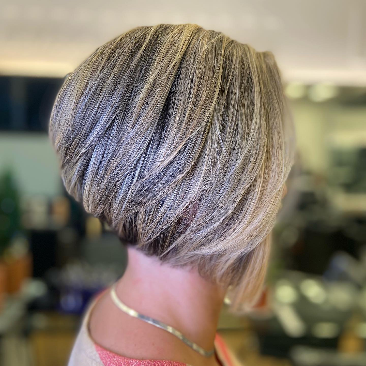 Ash Blonde Stacked Collarbone Bob Ash Blonde Stacked Collarbone Bob — Simple Stacked Bob