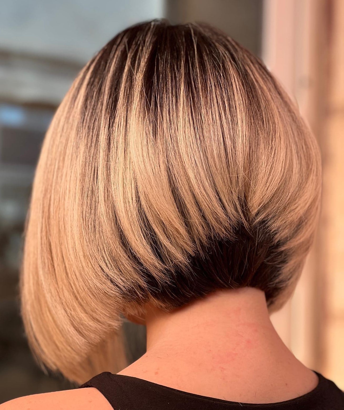 Dark Roots Blonde Highlights Bob Dark Roots Blonde Highlights Bob — Simple Stacked Bob