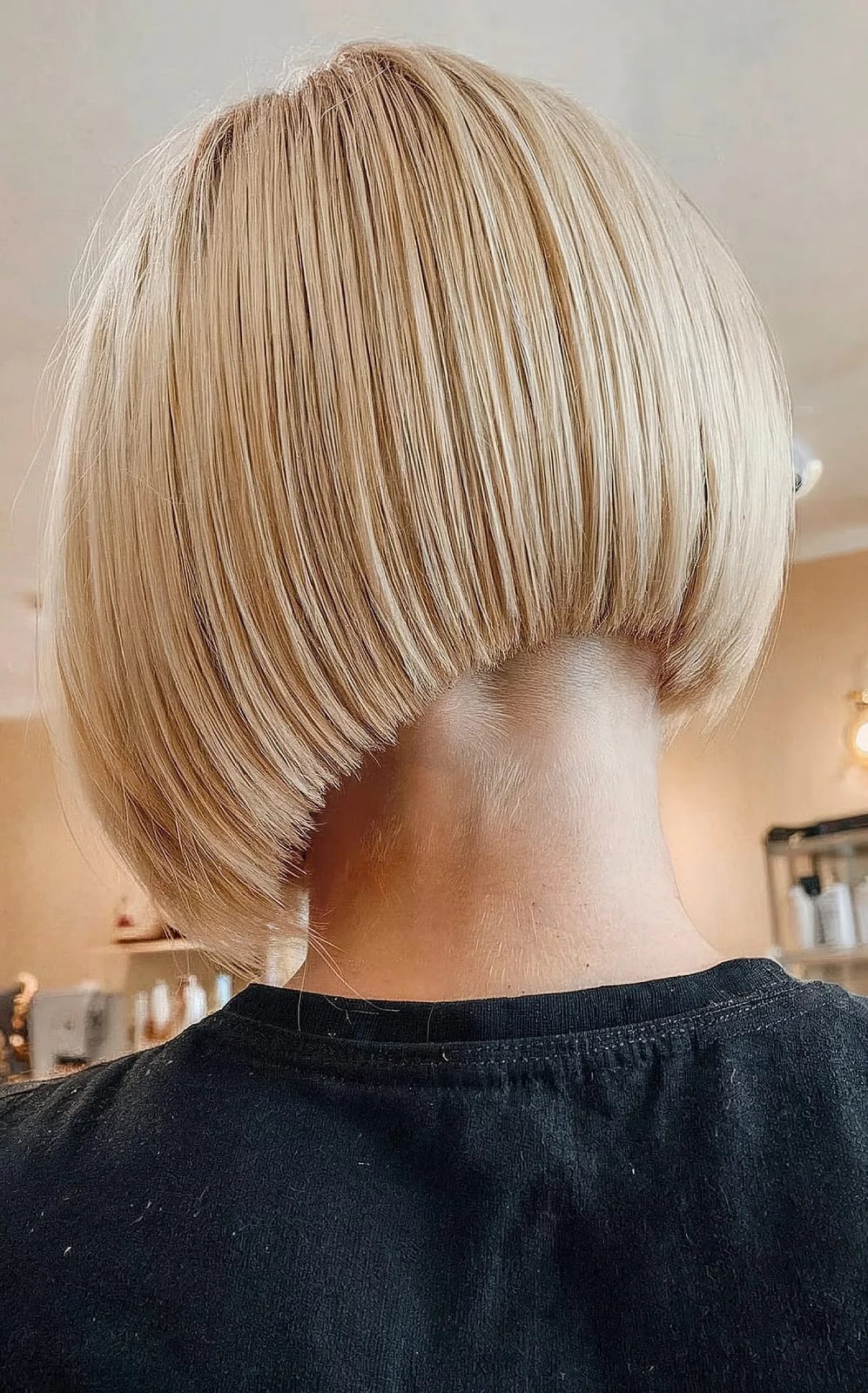 Platinum Blonde Stacked Collarbone Bob Platinum Blonde Stacked Collarbone Bob — Simple Stacked Bob