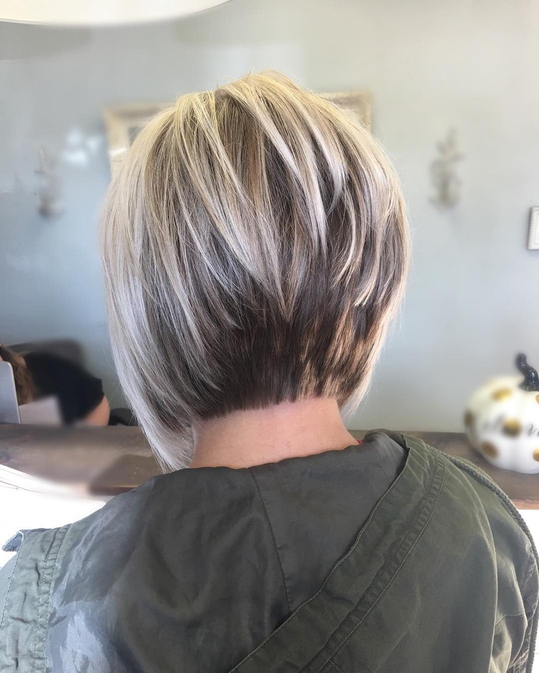 Blonde Stacked Bob With Depth Blonde Stacked Bob With Depth — Simple Stacked Bob