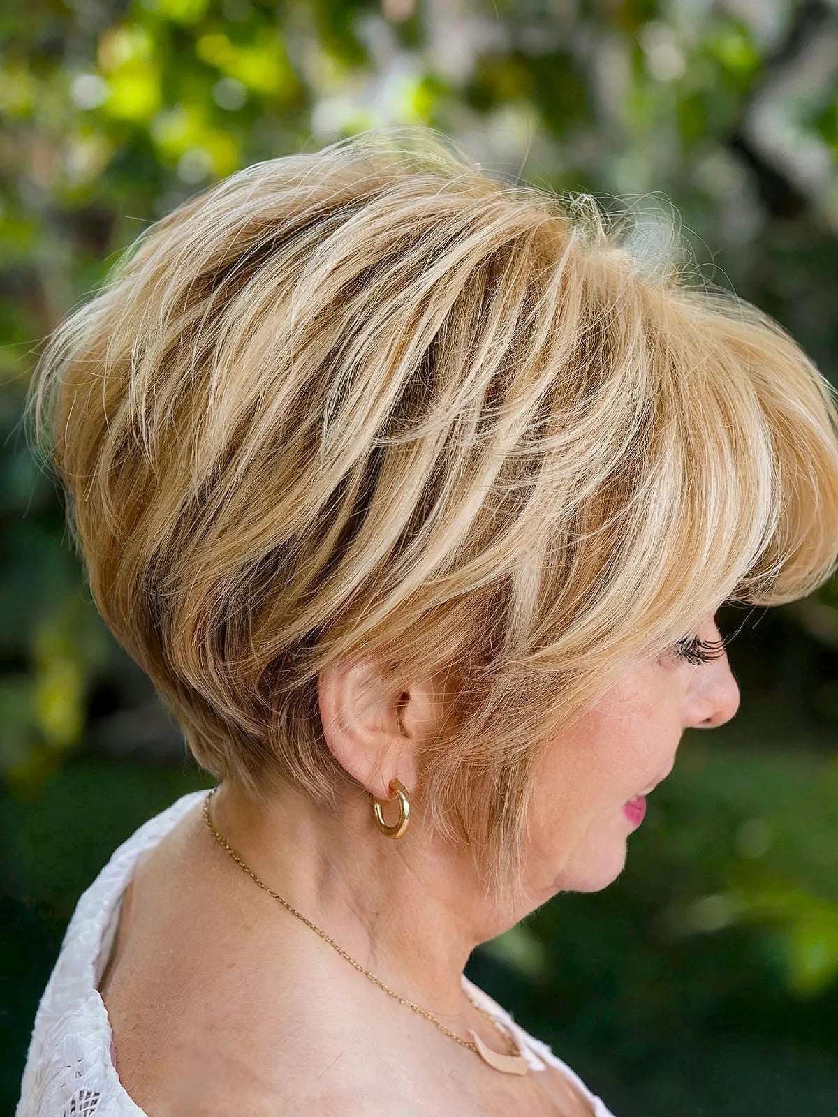 Honey Blonde Stacked Bob Honey Blonde Stacked Bob — Simple Stacked Bob