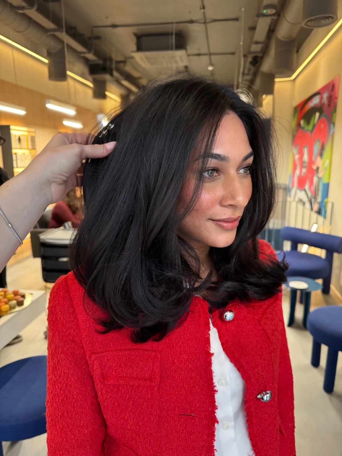 Collarbone Length Layers With No Bangs — Simple Straight Hair Haircuts