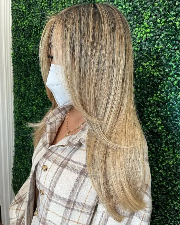 Mid-Back Length Layers With Curtain Bangs, Close-Up Take — Simple Straight Hair Haircuts