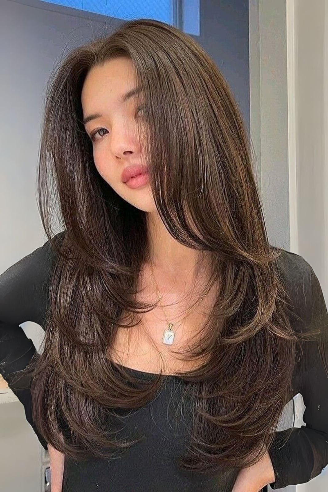 Mid-Back Length With Side-Swept Bangs — Simple Straight Hair Haircuts