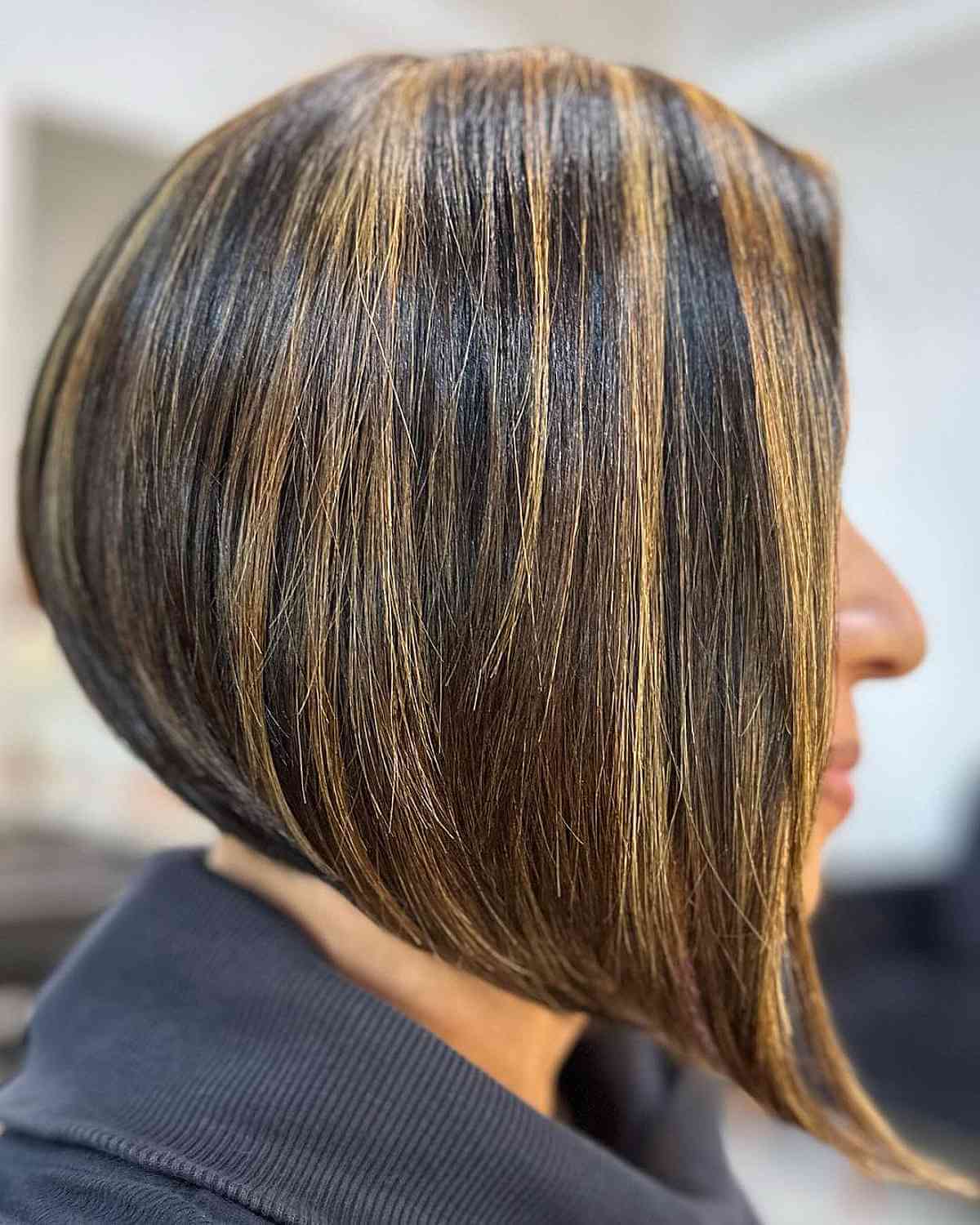 Collarbone Length Layers With Curtain Bangs, Dark Brown — Simple Straight Hair Haircuts