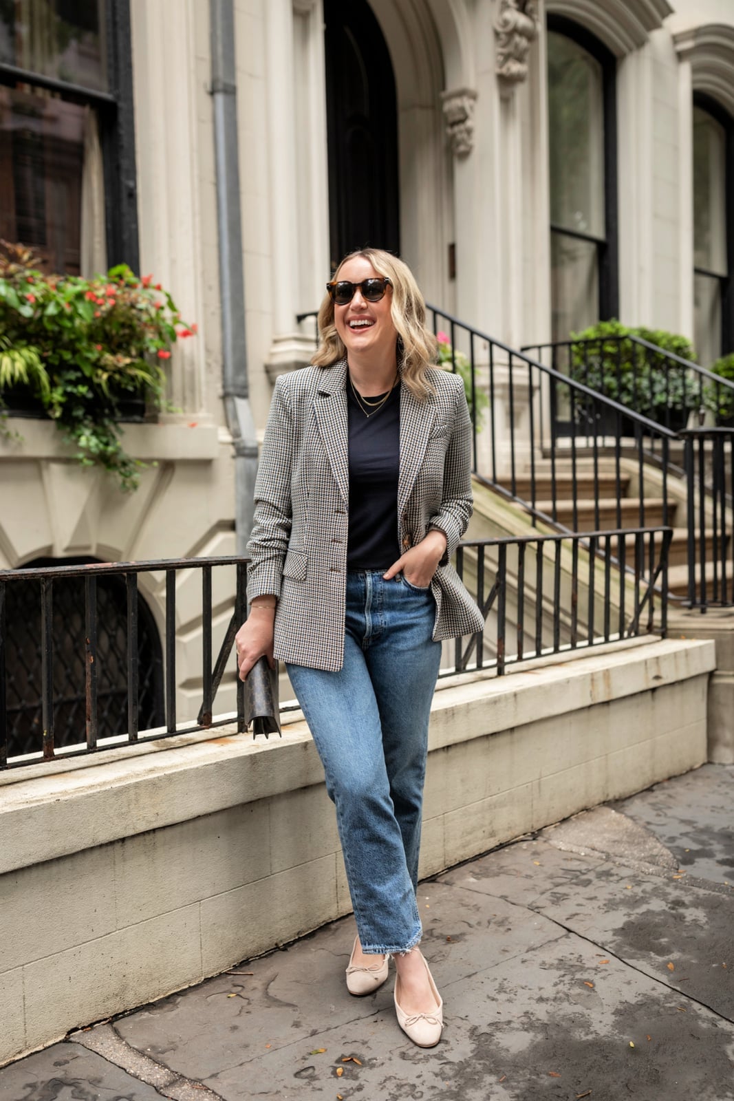 Houndstooth Blazer With Straight Leg Jeans Houndstooth Blazer With Straight Leg Jeans — Simple Straight Leg Jeans Outfits