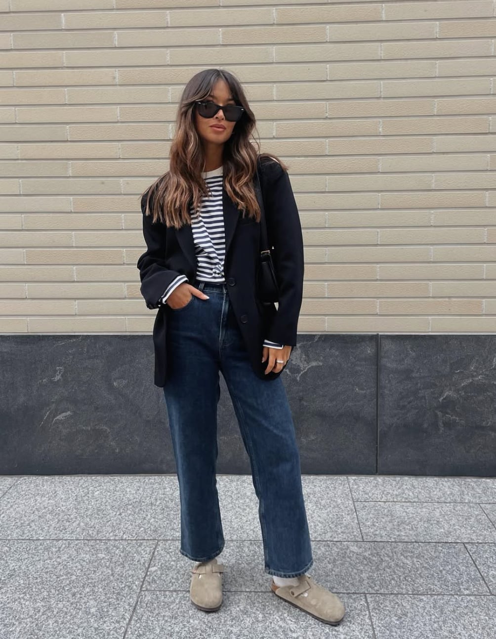 Oversized Blazer With Striped Top And Dark Jeans Oversized Blazer With Striped Top And Dark Jeans — Simple Straight Leg Jeans Outfits