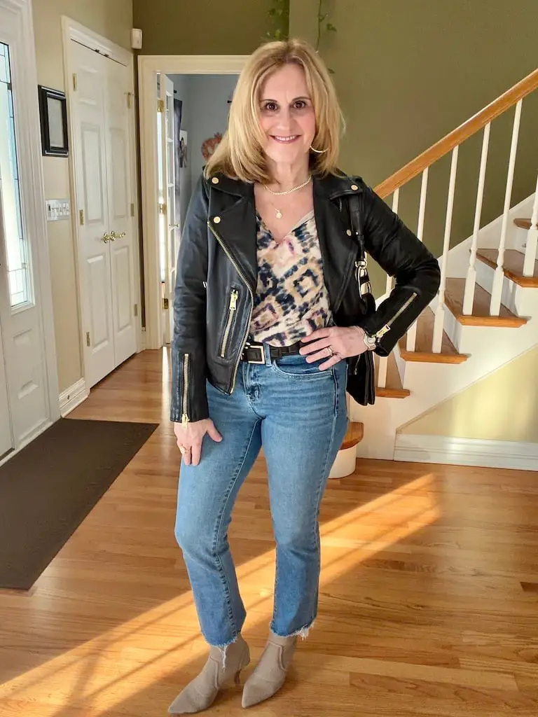 Leather Jacket With Cropped Jeans Leather Jacket With Cropped Jeans — Simple Straight Leg Jeans Outfits