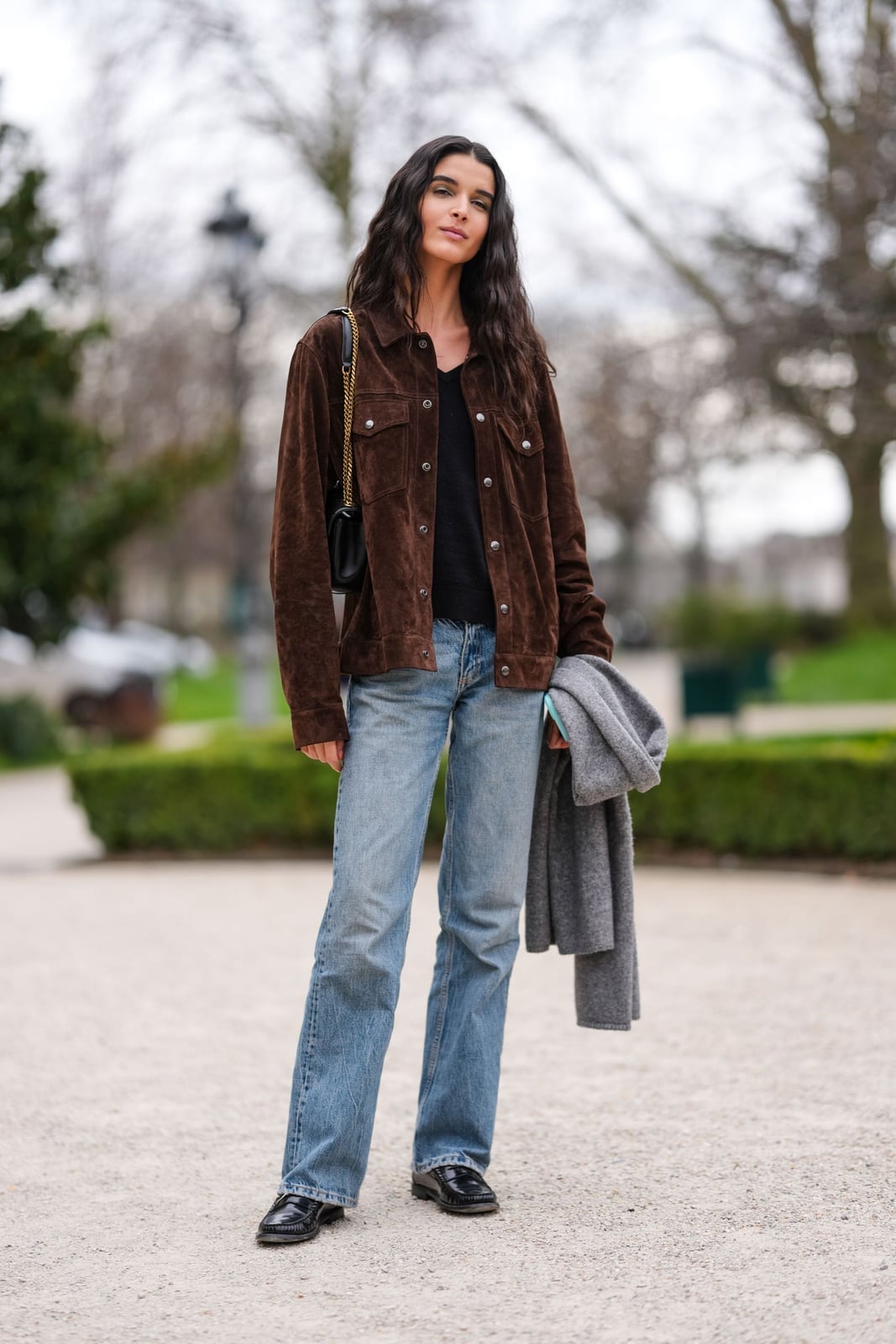 Suede Shacket And Straight Leg Jeans Suede Shacket And Straight Leg Jeans — Simple Straight Leg Jeans Outfits