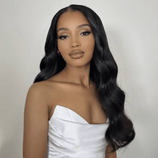 Long Wavy Black Hair With Glossy Finish Long Wavy Black Hair With Glossy Finish — Simple Strapless Dresses Hairstyles