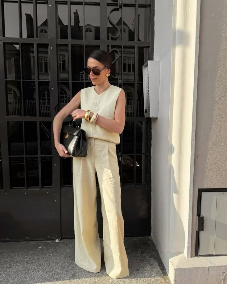 Cream Wide Leg Trousers with a Matching Vest Cream Wide Leg Trousers with a Matching Vest — Simple Tan Pants Outfits