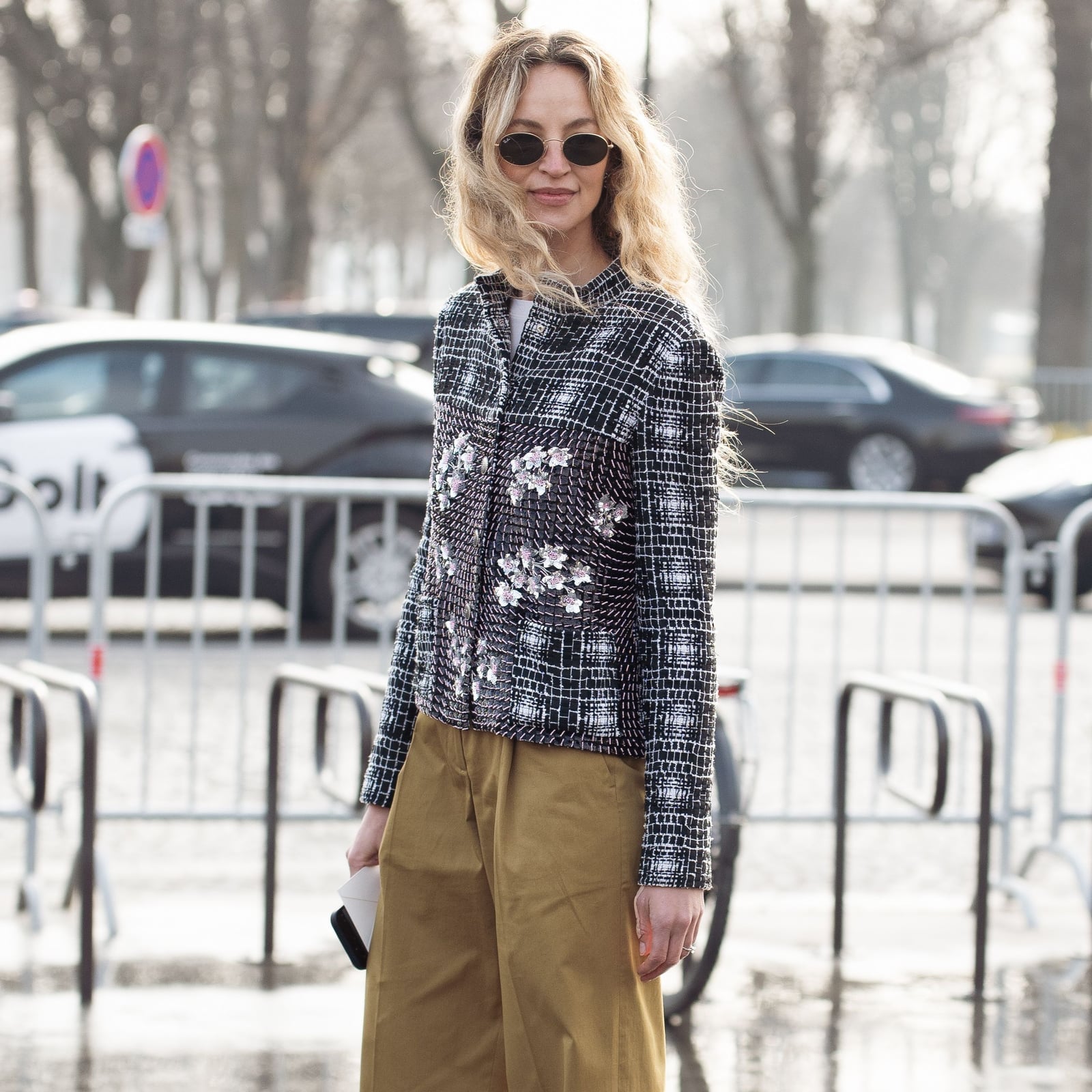 Khaki Wide Leg Trousers with a Sequined Jacket Khaki Wide Leg Trousers with a Sequined Jacket — Simple Tan Pants Outfits