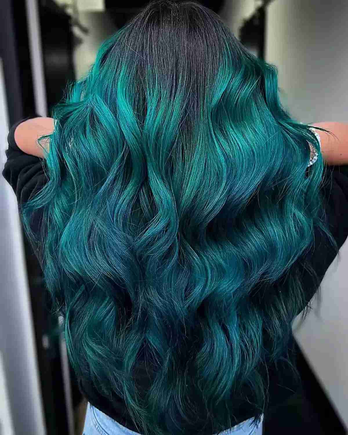 Long Layers With Wavy Teal Highlights Long Layers With Wavy Teal Highlights — Simple Teal Highlights