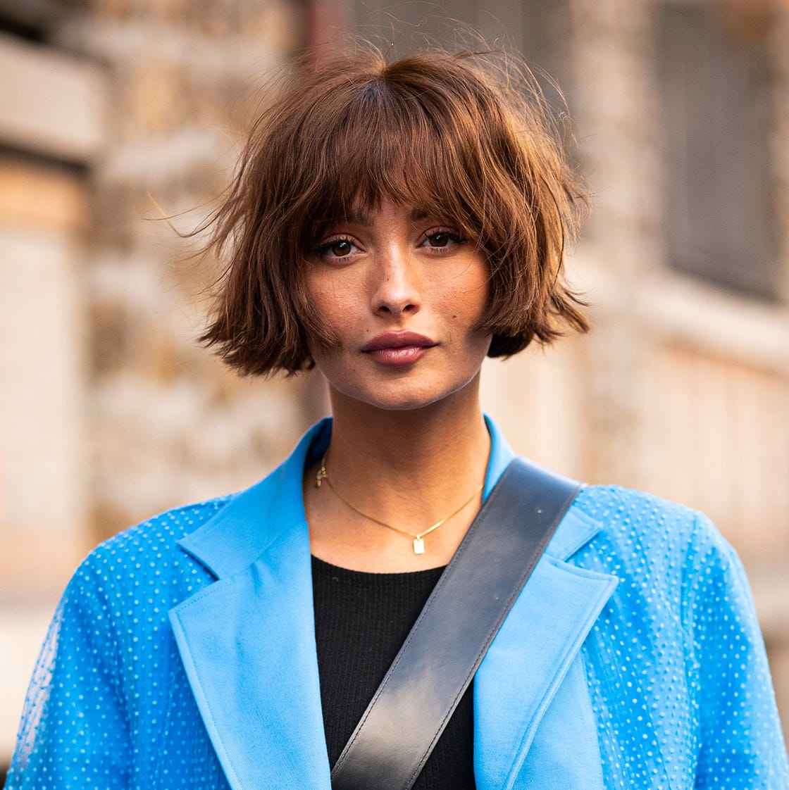 Chin Length Textured Bob With Curtain Bangs — Simple Textured Haircuts