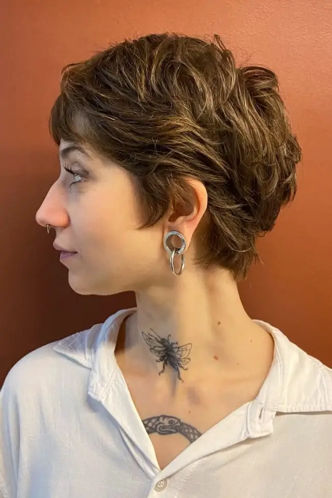 Medium Brown Pixie with Textured Waves Medium Brown Pixie with Textured Waves — Simple Textured Pixie