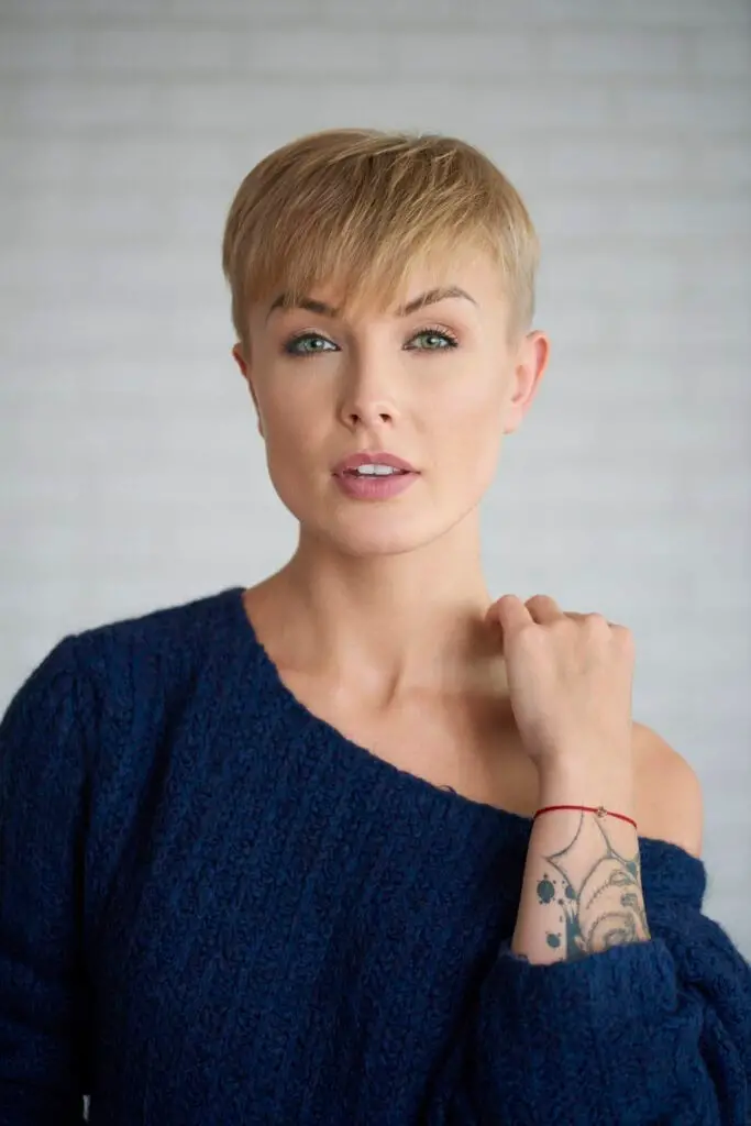 Ash Blonde Pixie with Messy Styling Ash Blonde Pixie with Messy Styling — Simple Textured Pixie