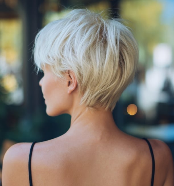 Ash Blonde Textured Layers to Collarbone Ash Blonde Textured Layers to Collarbone — Simple Textured Pixie