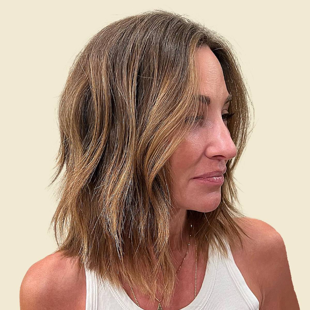 Brown Shag With Curtain Bangs And Loose Waves Brown Shag With Curtain Bangs And Loose Waves — Simple Thinning Hairstyles