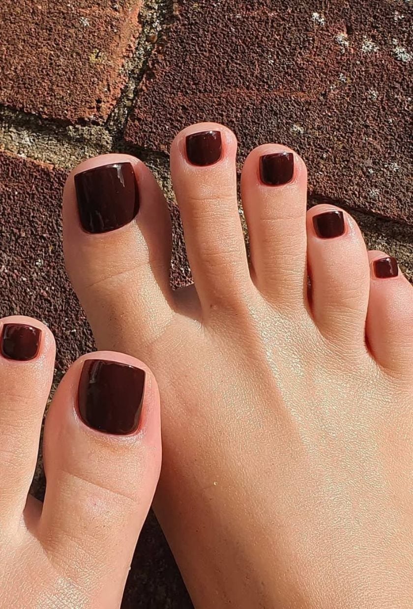 Glossy Chocolate Brown Short Square Toenails Glossy Chocolate Brown Short Square Toenails — Simple Toe Nails Colors