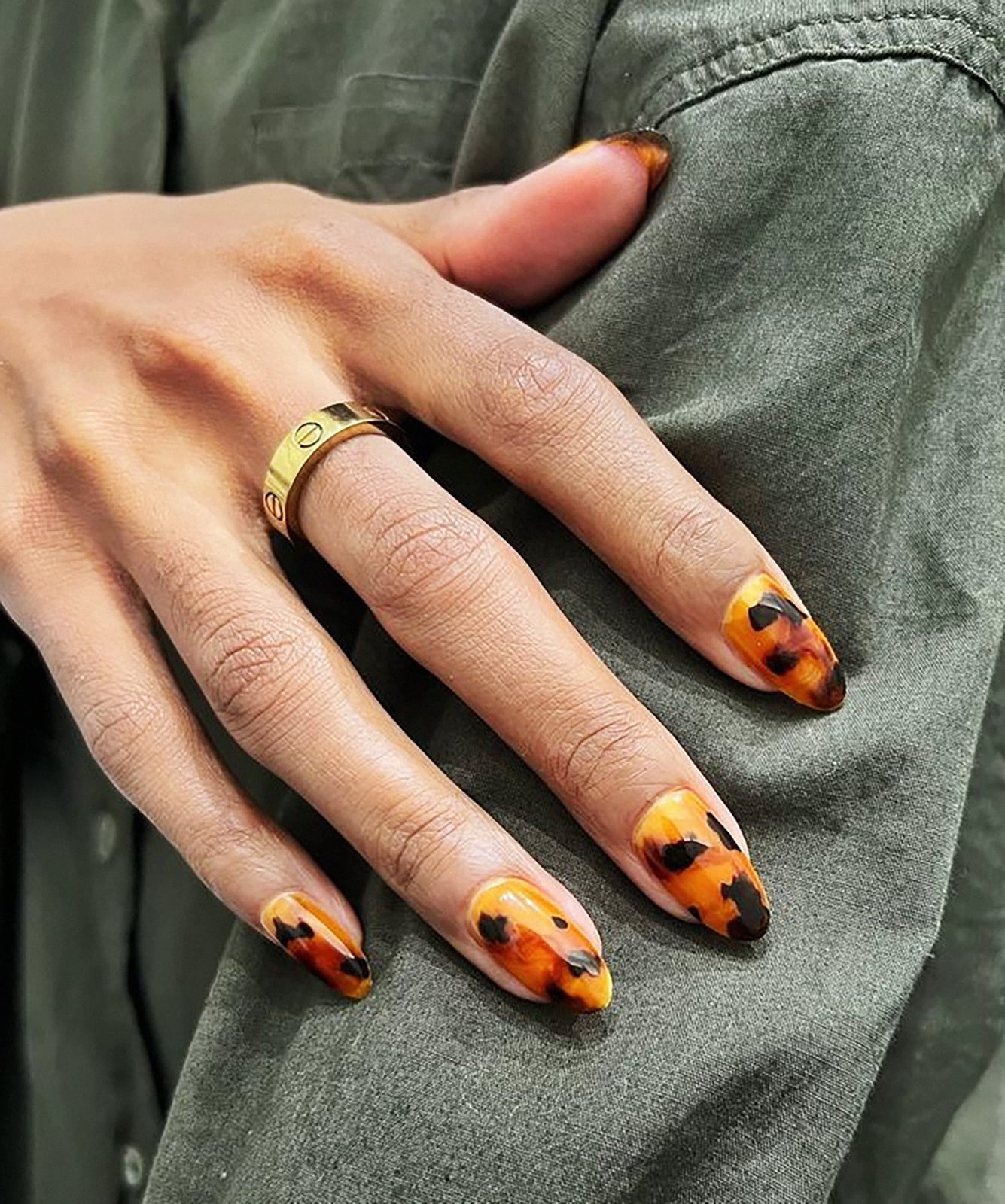 Medium Almond Full Tortoise Shell Medium Almond Full Tortoise Shell — Simple Tortoise Nails