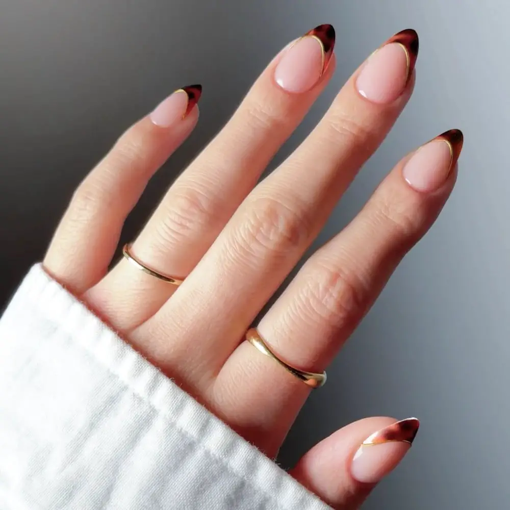 Medium Square Tortoiseshell French Tip Medium Square Tortoiseshell French Tip — Simple Tortoise Nails