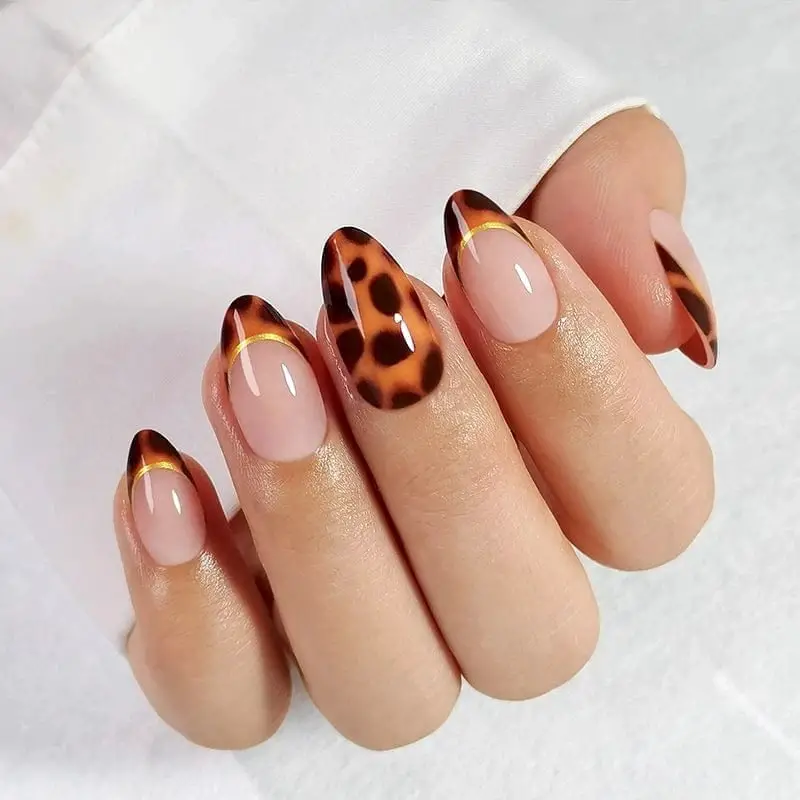 Tortoise Shell Accent Medium Almond Nails — Simple Tortoise Shell Nails