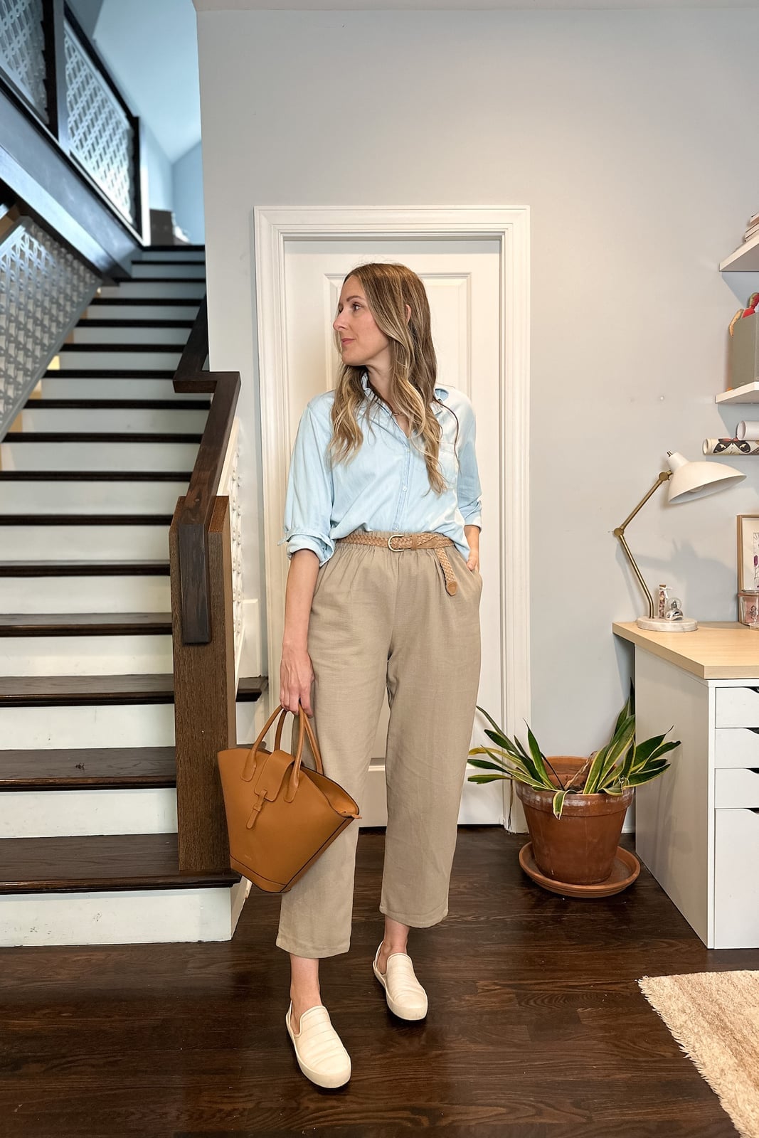 Light Blue Linen Trousers With Button-Down Shirt Light Blue Linen Trousers With Button-Down Shirt — Simple Trouser Outfits