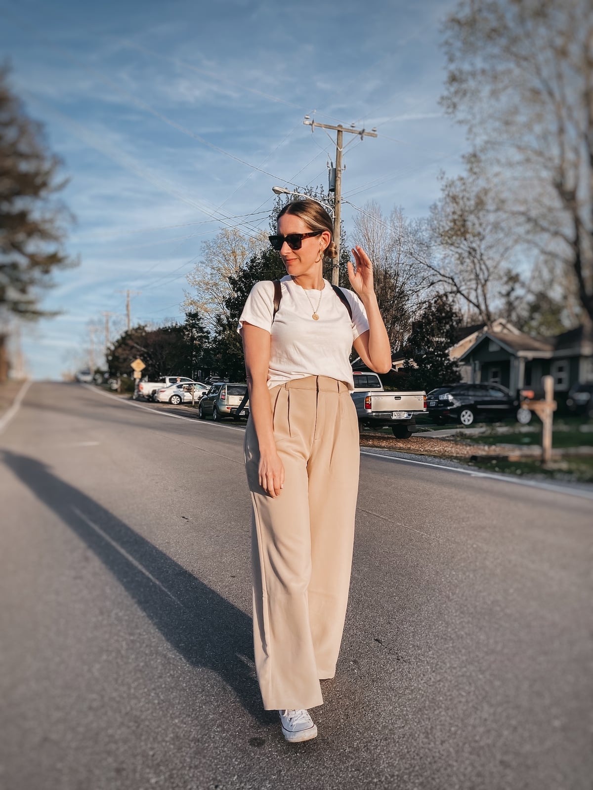 Beige Velvet Trousers With White T-Shirt Beige Velvet Trousers With White T-Shirt — Simple Trouser Outfits