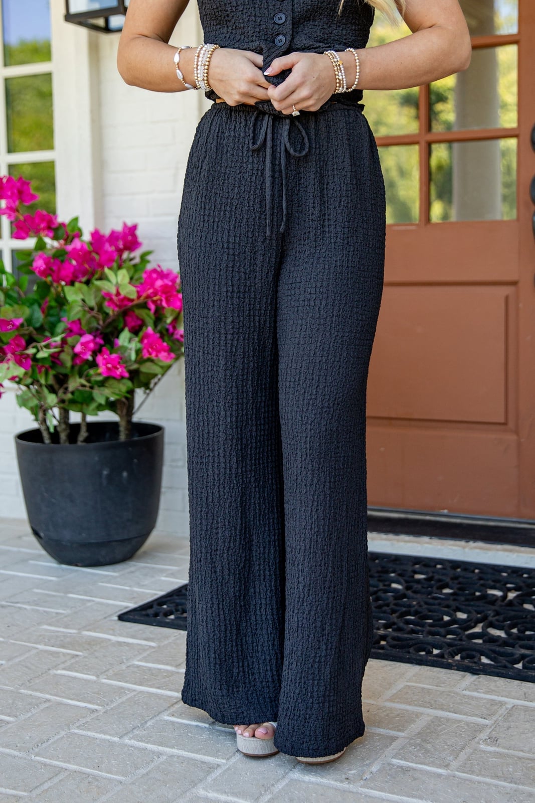 Black Textured Trousers With Matching Top Black Textured Trousers With Matching Top — Simple Trouser Outfits