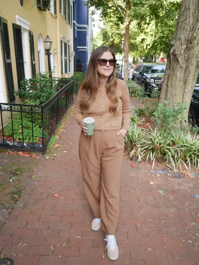 Relaxed Camel Trousers With Cropped Knit Cardigan Relaxed Camel Trousers With Cropped Knit Cardigan — Simple Trouser Outfits