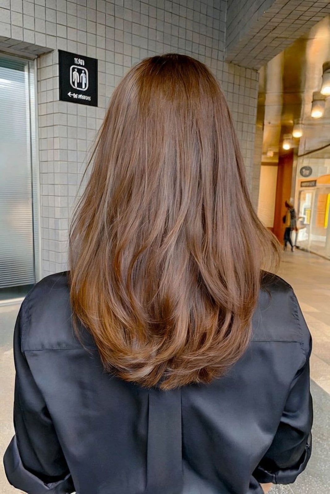 Collarbone Layers With Curtain Bangs Collarbone Layers With Curtain Bangs — Simple U Shape Haircuts