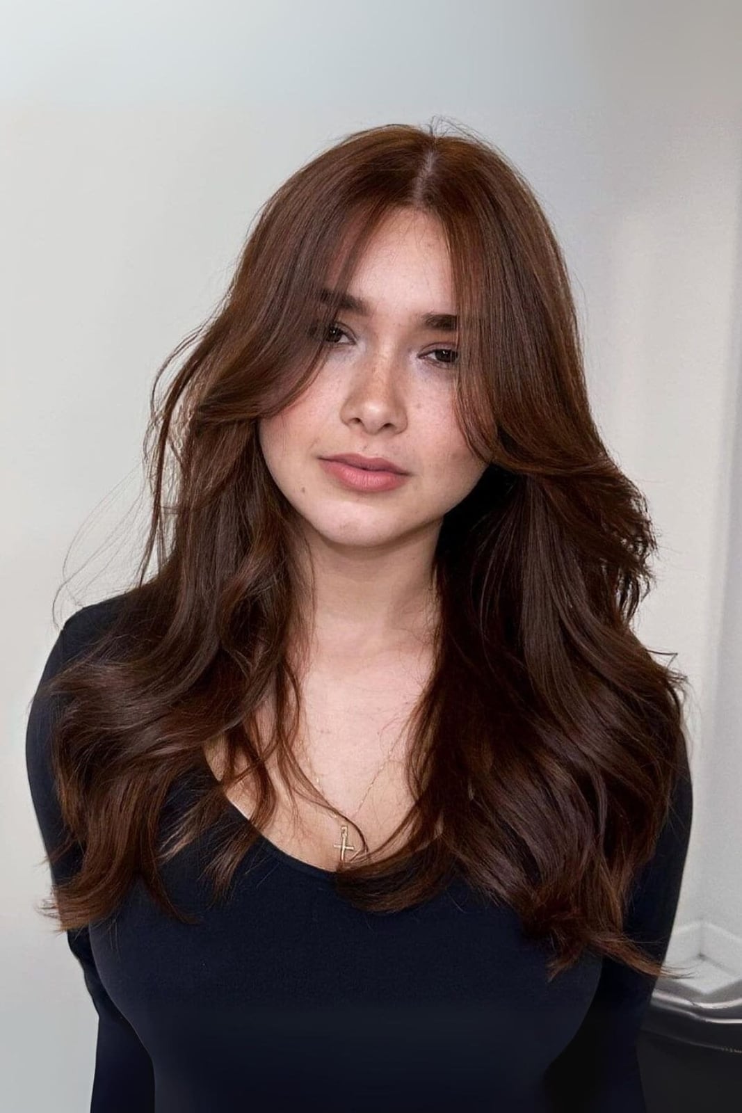 Collarbone U Shape With Caramel Highlights Collarbone U Shape With Caramel Highlights — Simple U Shape Haircuts