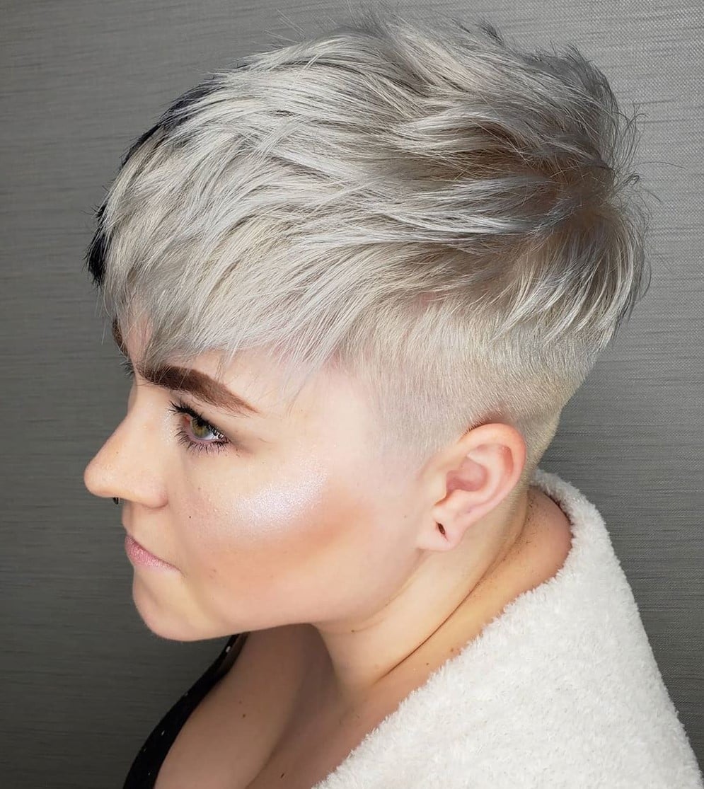 Platinum Pixie With Black Accent And Undercut Platinum Pixie With Black Accent And Undercut — Simple Undercut Hairstyles