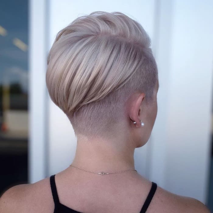 Platinum Blonde Bob With Undercut Nape Platinum Blonde Bob With Undercut Nape — Simple Undercut Hairstyles