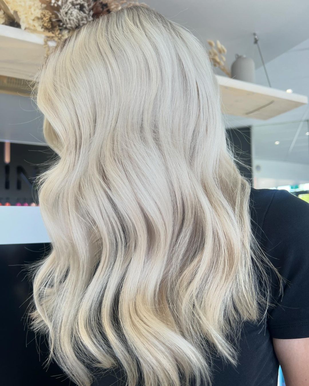 Cool Ash Vanilla Blonde Mid-Back Length Cool Ash Vanilla Blonde Mid-Back Length — Simple Vanilla Blonde