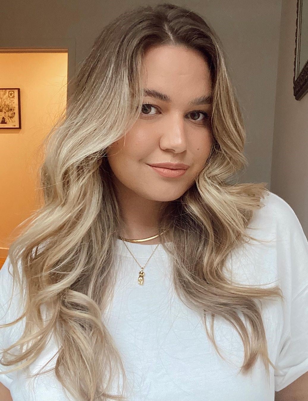 Blonde Collarbone Waves With Side Bangs, Wavy — Simple Waves Hair