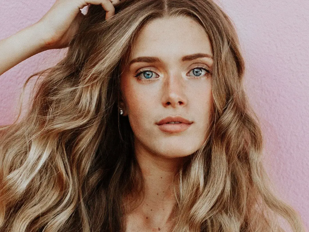 Honey Blonde Shoulder Waves With Bangs — Simple Waves Hair