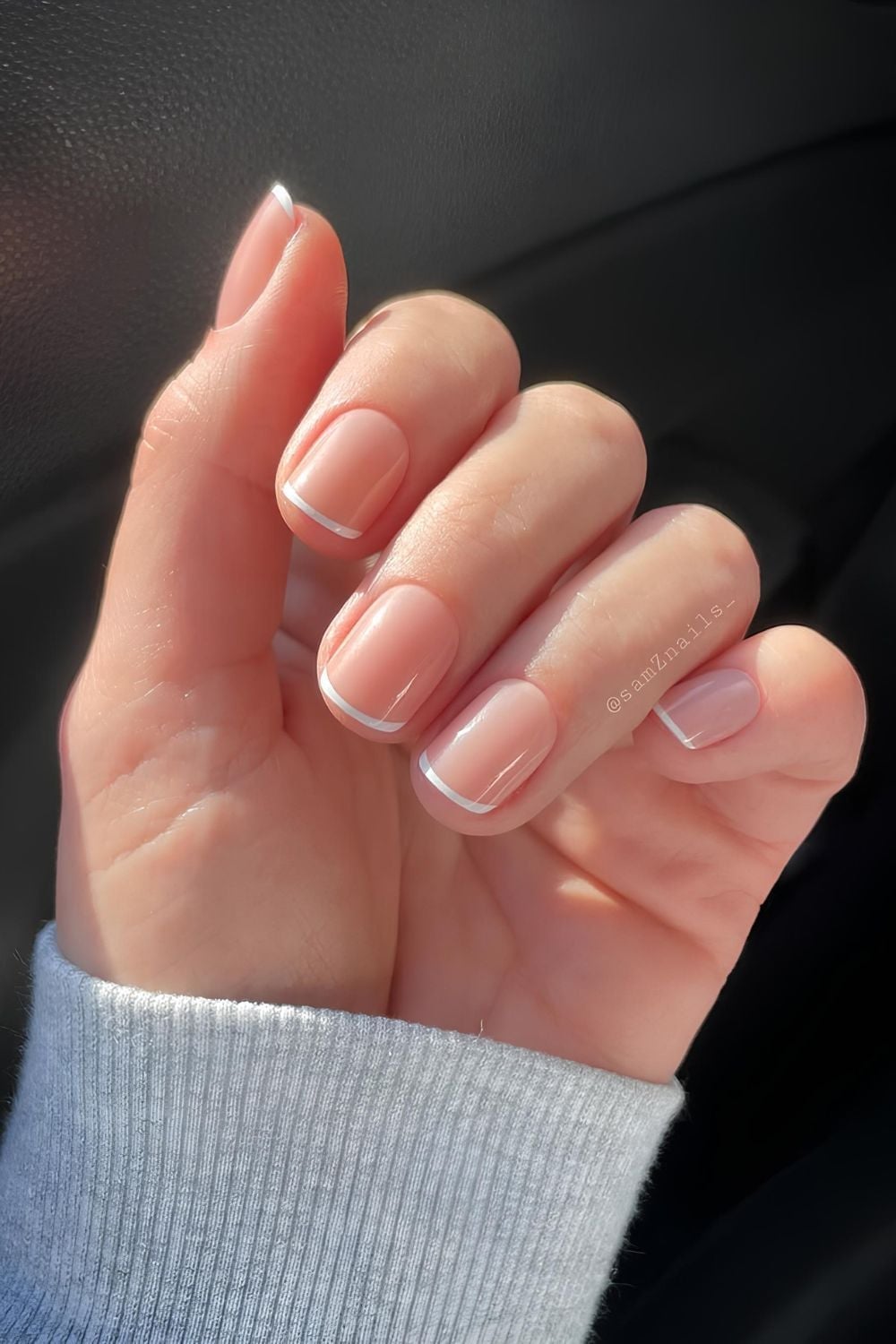 Medium Oval Classic Clean White Tips Medium Oval Classic Clean White Tips — Simple White French Tip Nails