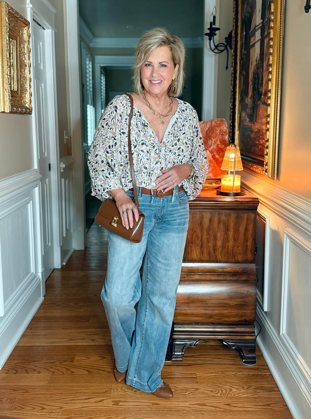 Floral Blouse and Tan Accessories with Light Wash Wide Leg Jeans Floral Blouse and Tan Accessories with Light Wash Wide Leg Jeans — Simple Wide Leg Jeans Outfits