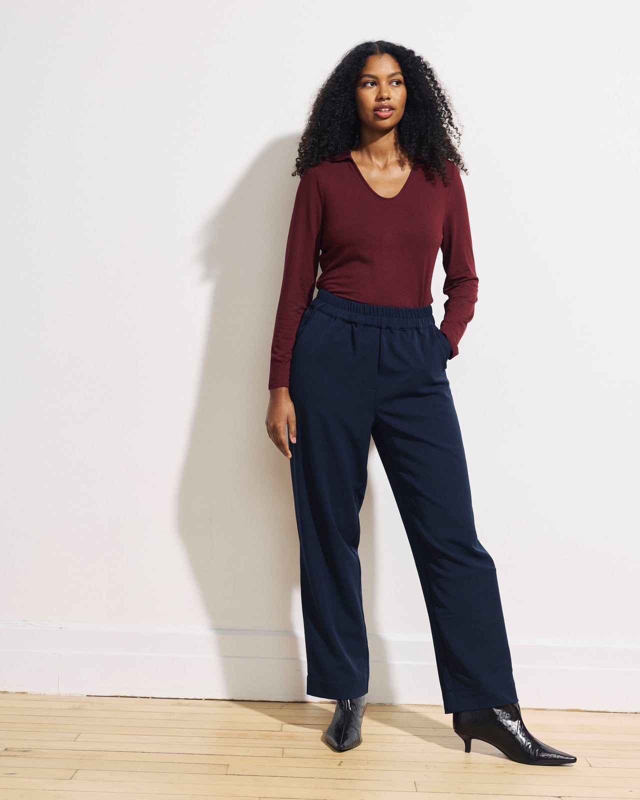Navy Blue Wide Leg Trousers With Burgundy Polo Shirt Navy Blue Wide Leg Trousers With Burgundy Polo Shirt — Simple Wide Leg Pants Outfits