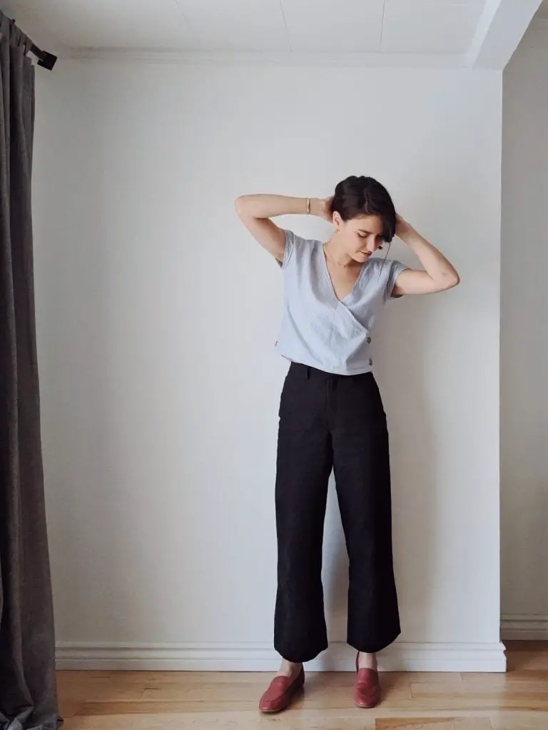 Black Wide Leg Cropped Trousers With Striped Wrap Top Black Wide Leg Cropped Trousers With Striped Wrap Top — Simple Wide Leg Pants Outfits