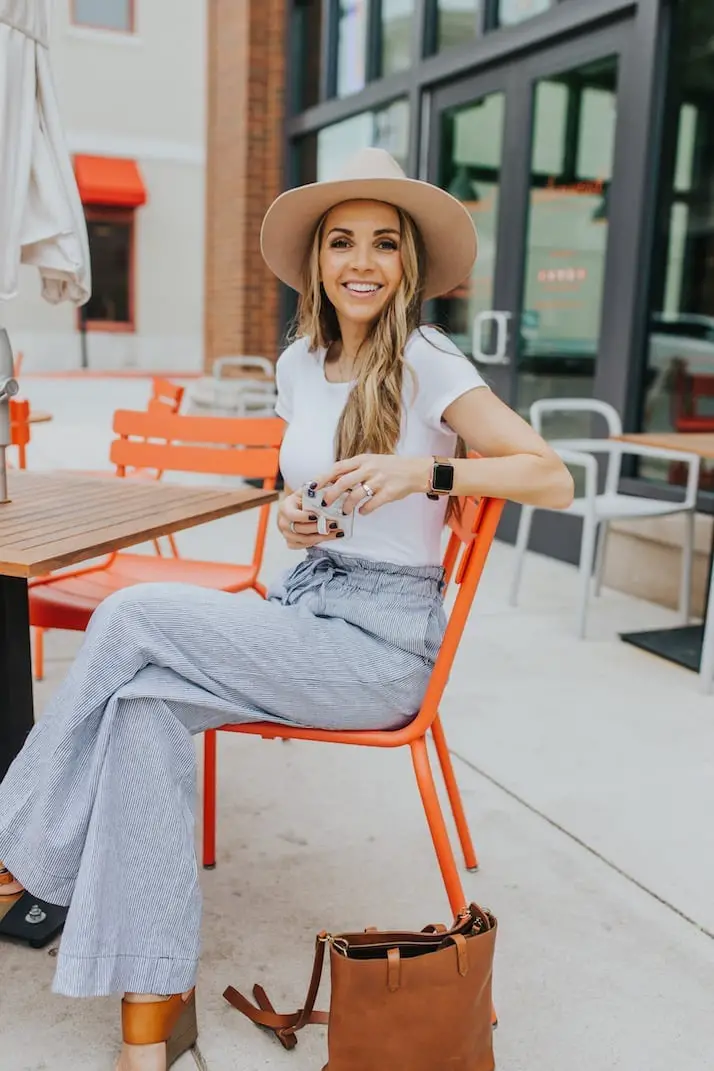 Blue and White Striped Wide Leg Pants With White T-Shirt Blue and White Striped Wide Leg Pants With White T-Shirt — Simple Wide Leg Pants Outfits