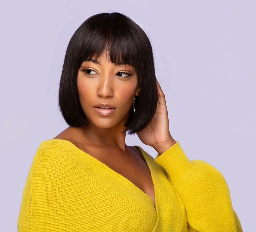 Black Bob With Blunt Bangs, Chin — Simple Wig Hair