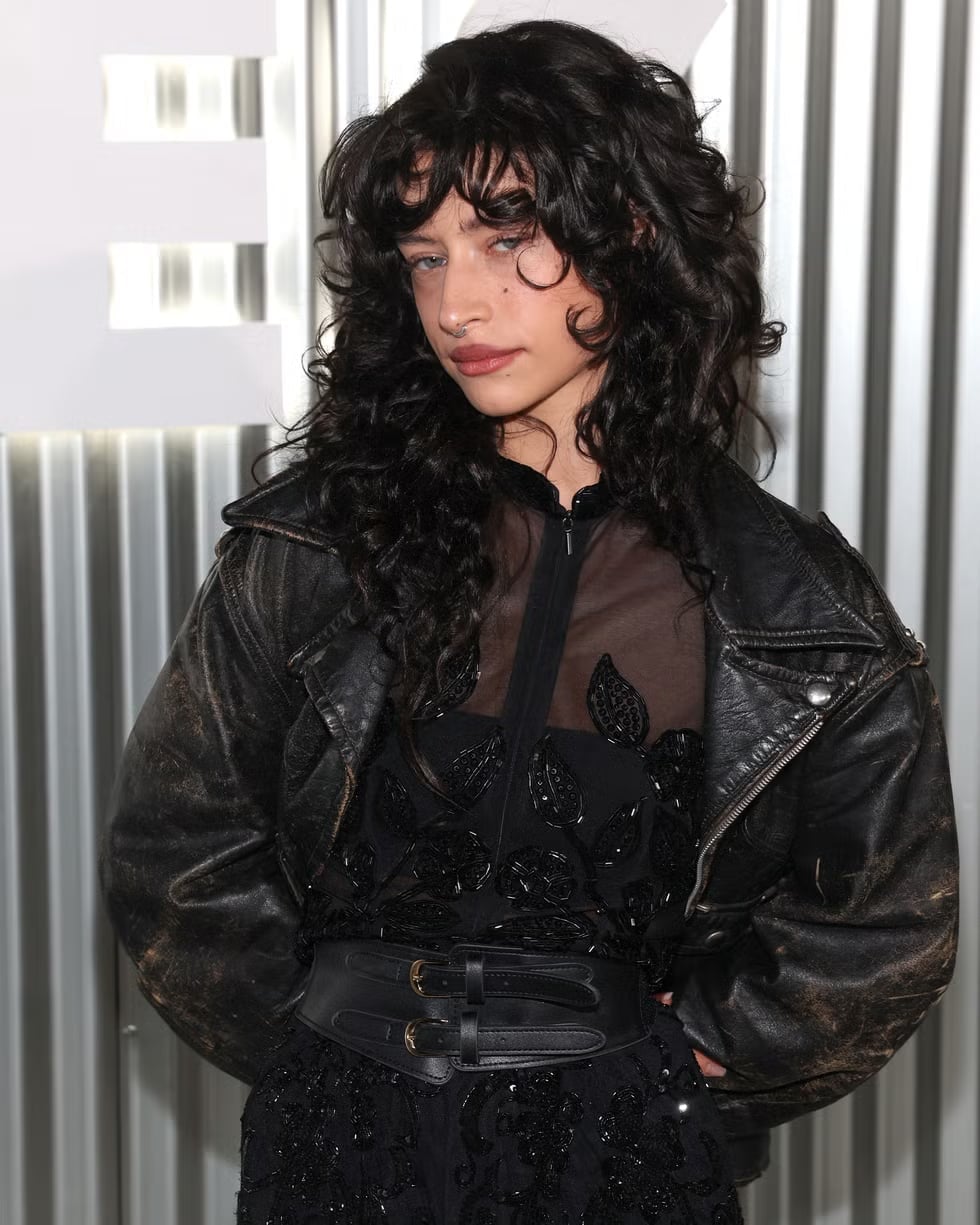 Mid-Back Wolf Cut Long Defined Curls — Simple Wolf Cut Curly Hair